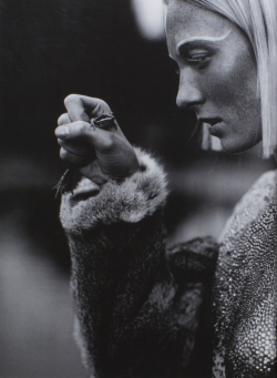 naornicampbell:  Maggie Rizer for the Sept/Oct issue of Dutch Magazine 1999, photographed by Mikael Jansson. 