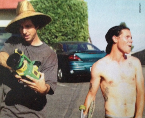 rad-daze:  god that fucking hat