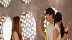 orange-sandeul:  Junghwan got some girls too… 