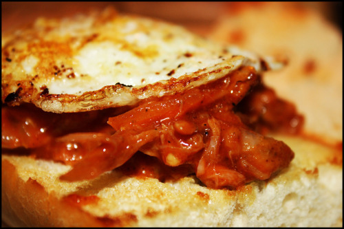BARBECUE PORK SANDWICH WITH FRIED EGG AND SLAWI don&rsquo;t even have the words to describe how 