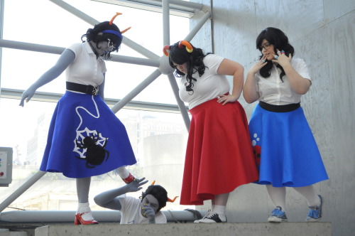 snowchildhero:Stop looking up our skirts pervert!! D:::: !!! oh my god I am in love with these pic