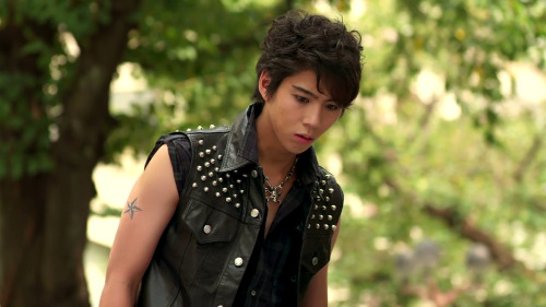 mey-mey:  Excuse me but being this cute should be a sin okay stop 