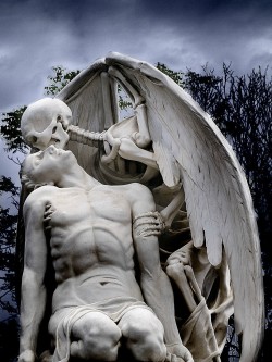 nightsurgeon731:   “The Kiss of Death”- located in the old graveyard of Poblenou in Barcelona  