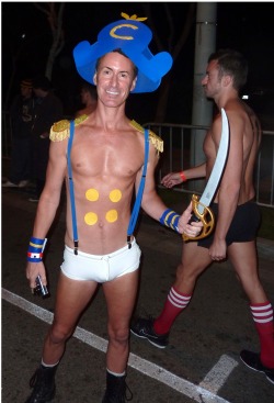 costumehunks:  Costumed Hunk Captain Crunch! 