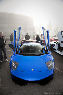 supercarace:  Monterey Blue on the LP670