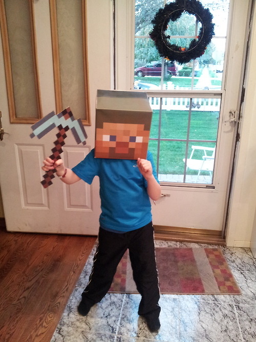 Sweet Minecraft Halloween costume!
Looking to create a new Minecraft skin for your in-game character? Try Skincraft on Kano Games to take your character to the next level! Game on!