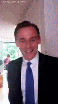 coporolight:Fan : Can you say “Hello Anna” ?Tom : [whispering in a deep voice] Hello Anna. That’s al