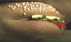 puertaycalle:  Una hamburguesa con truco   Mmm