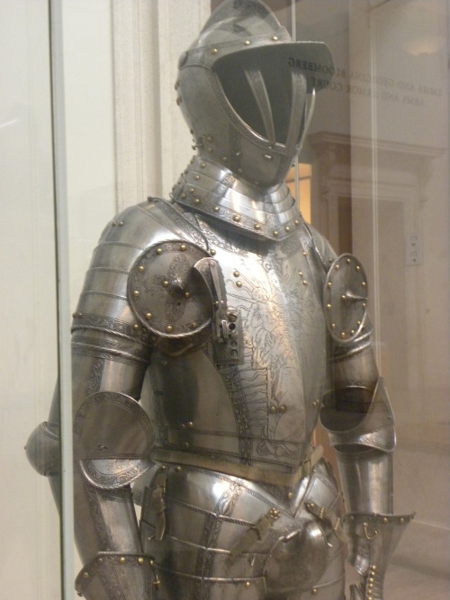 hopondatr33s:Suit of Armor (Detail)The Metropolitan Museum of Art, NYC