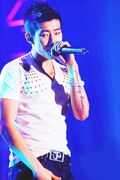 maylinie:  more edits of old Jay pics 