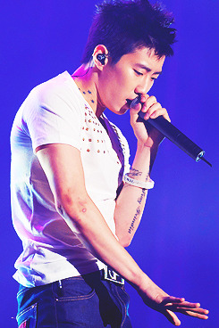 maylinie:  more edits of old Jay pics 
