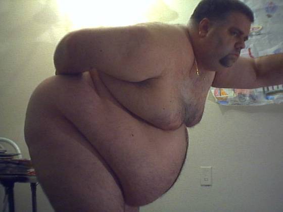 chubstermike:  Looking for food in the fridge..yum yum you fatty big ass sexy man!!!