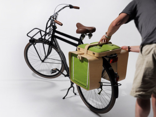 chirosangaku: Picnic Basket Panniers - Bike Rumor
