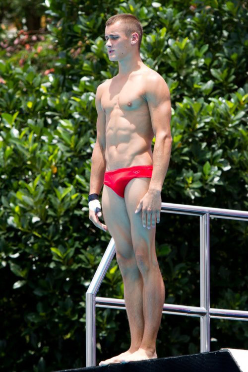 21challenge:  Hotties in speedos 1 