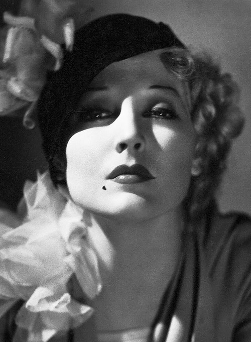 solesupine:  Thelma Todd 