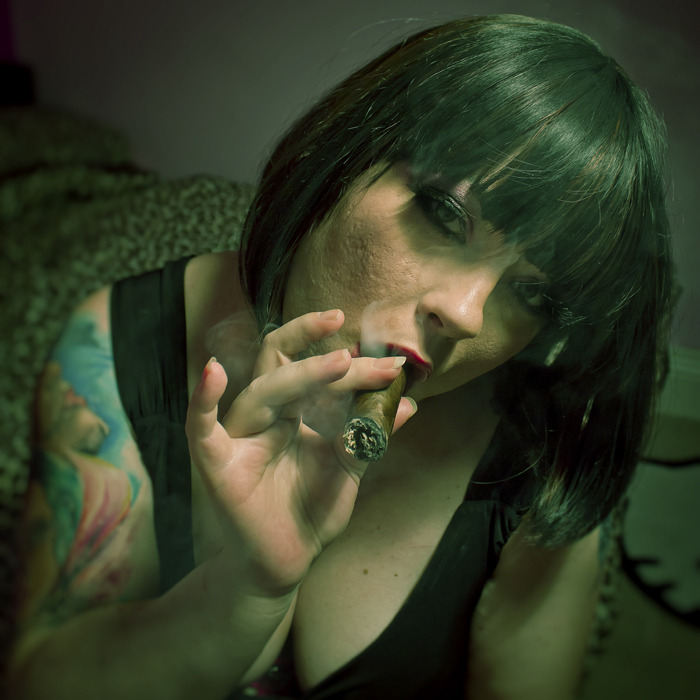 tinasnua:Some cigar smoking piccies from the other night :) xxxx