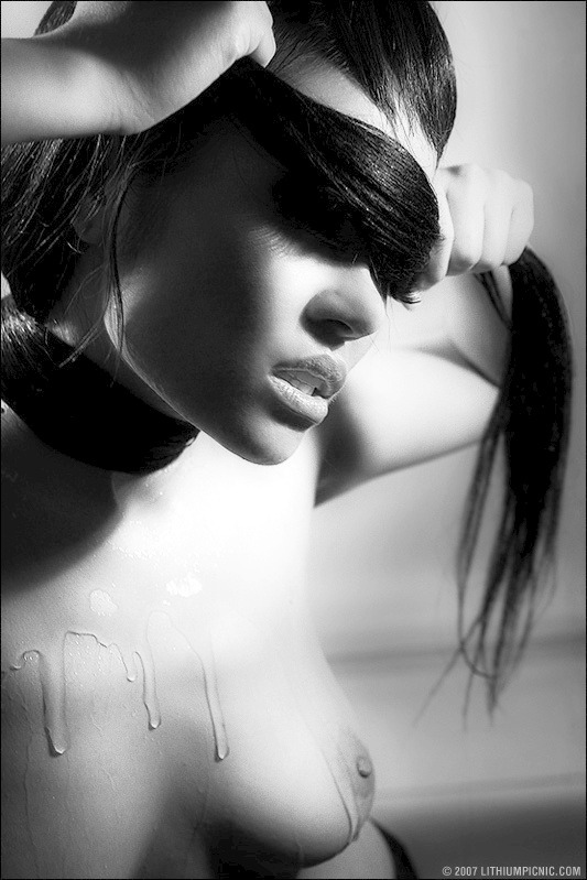 piu-o-meno:  original picture: See No Evil by `lithiumpicnic 
