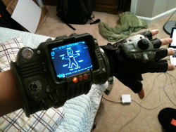 gamefreaksnz:  Fallout 3 Pip-Boy 3000 Do.