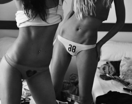 Nyppz, Simply babes.