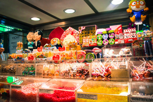 Candy kiosk in COEX with western candy! Too bad I live so far from it.