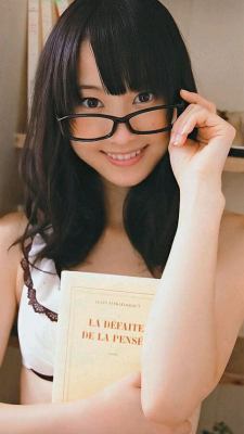 glasses-girl:  松井玲奈