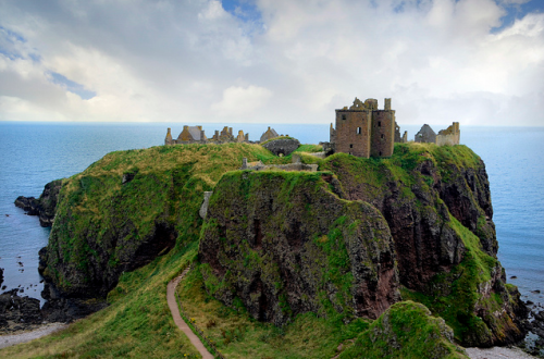 beautiful-scotland:Dunnottar Castle, one of the top 40 places to visit in Scotland » by Dragos Cosmi