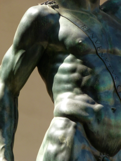 antonio-m:  Perseus (detail),Benvenuto CelliniLoggia