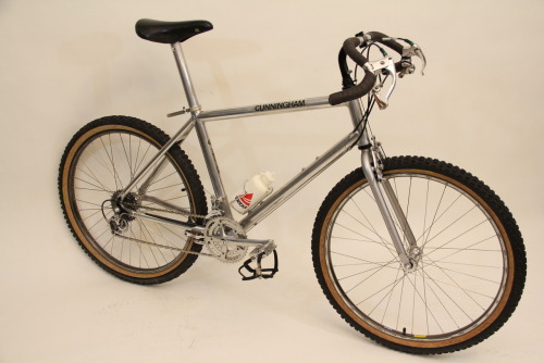 strange-measure:  Tasshi’s 1986 Cunningham mountain bike. Lovely! budnitzbicycles.com