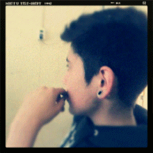 the-best-is-not-the-winner:  holi:c soy feo asdjkladshuljasld&gt;:c  que es lindo