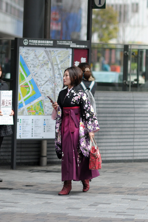 quaintrelle-style:  I really love the hakama over kimono look, especially with lace-up boots <3 