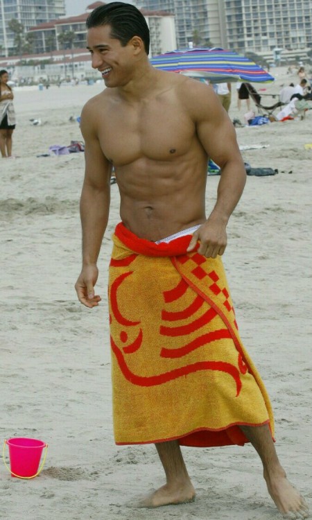 nakedmalecelebs1: Mario Lopez NAKED Fron Nip/Tuck