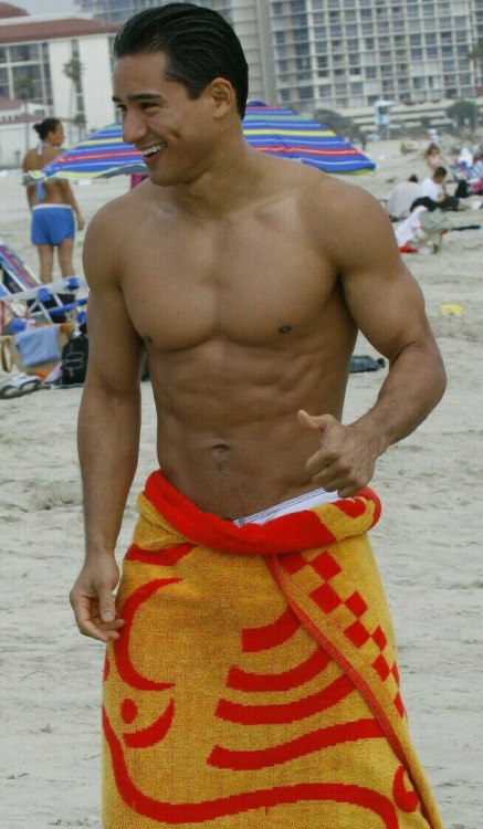 nakedmalecelebs1: Mario Lopez NAKED Fron Nip/Tuck