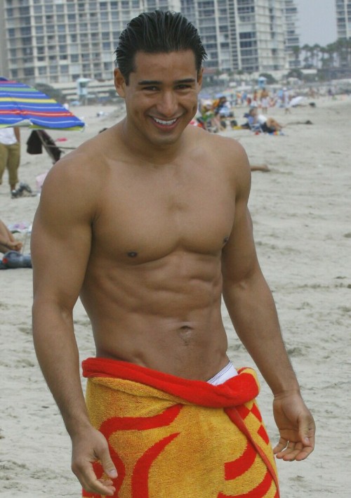 nakedmalecelebs1: Mario Lopez NAKED Fron Nip/Tuck