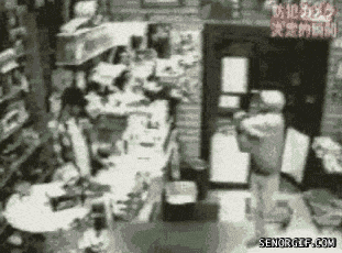the-absolute-funniest-posts:  jakeabarra:  robber fail  Follow this blog, you’ll