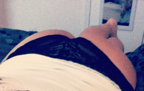 ms-bright-eyes:  “Sweetie you look so incredible, so delicious and so damn edible”