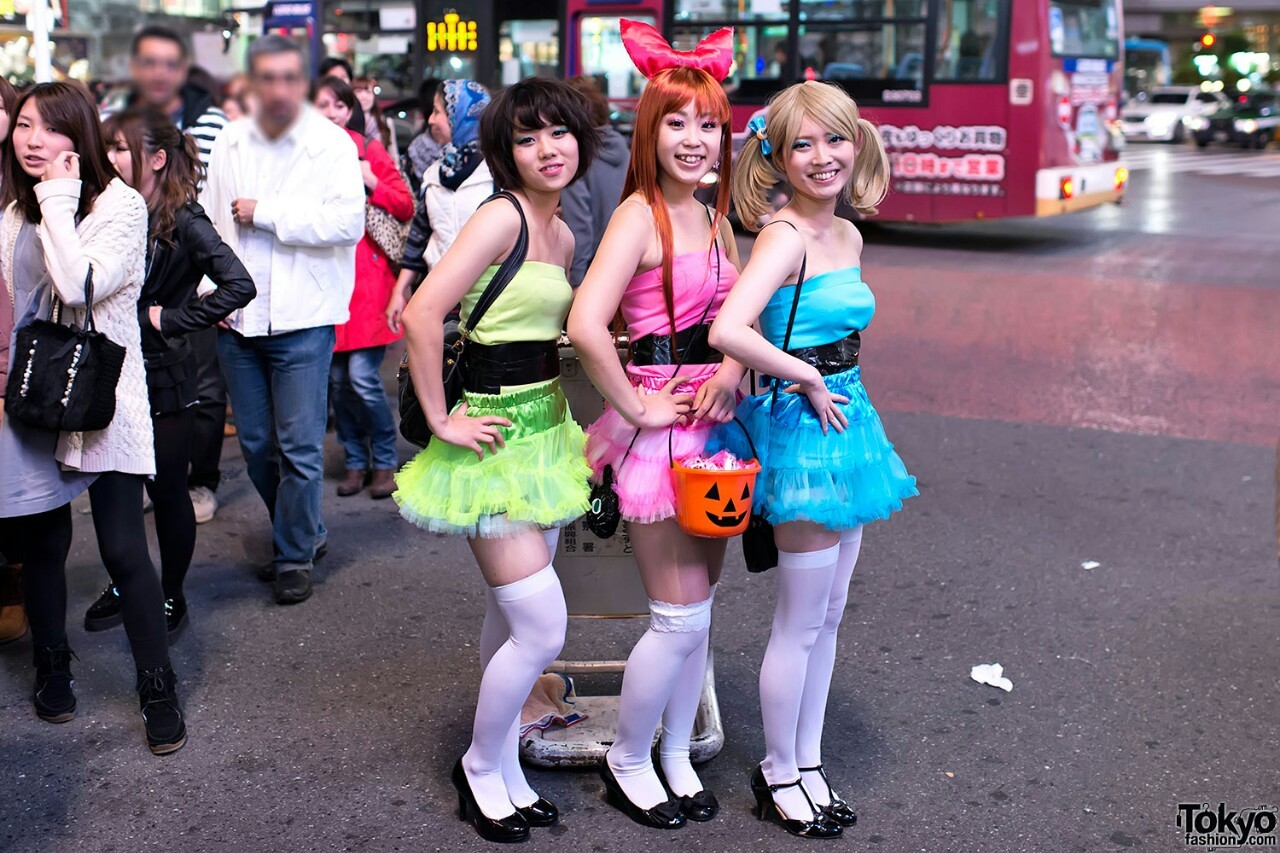 mooooosa:  Halloween costumes in Shibuya ^^ 