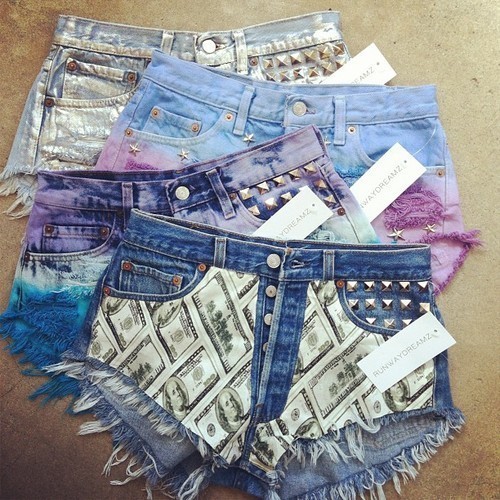 empathy-and-apathy:  Outfits on We Heart It. http://weheartit.com/entry/41400859