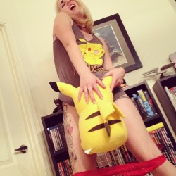 tatehemlock:  “Maybe it’s a vibrating Pikachu” - Irene Savona #pokemon #irenesavona #pikachu #panties 