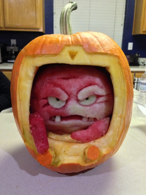 cyclopsscott:  phoenix:  pkpow:  mikevdesign:  Krang o’ Lantern.  ugly ugly laughter  !!  THIS IS AWESOME  HOLYCRAP! 