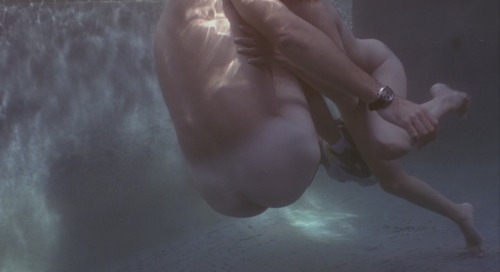 nakedmalecelebs1:  Bruce Willis IN Color of Night (1994)   