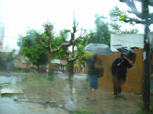 El temporal de lluvia ya superaba los 70 milímetros, en zona sur, partido de Lanús se 