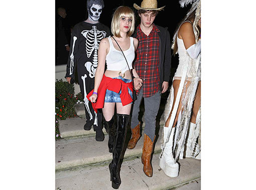 Frankenstorm, schmankenstorm – did you guys see that Emma Roberts dressed up as Aunt Julia for Halloween?