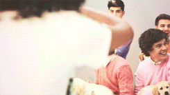 zaynsxo:  One Direction x Wonderland: Teaser for behind-the-scenes cover shoot [x] 