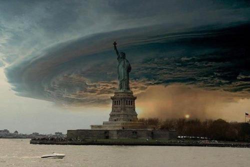 anothercrazyyr:  beardsbluntsbroncos:  Current hurricane over new York  this reminds me of the movie The Day After Tomorrow