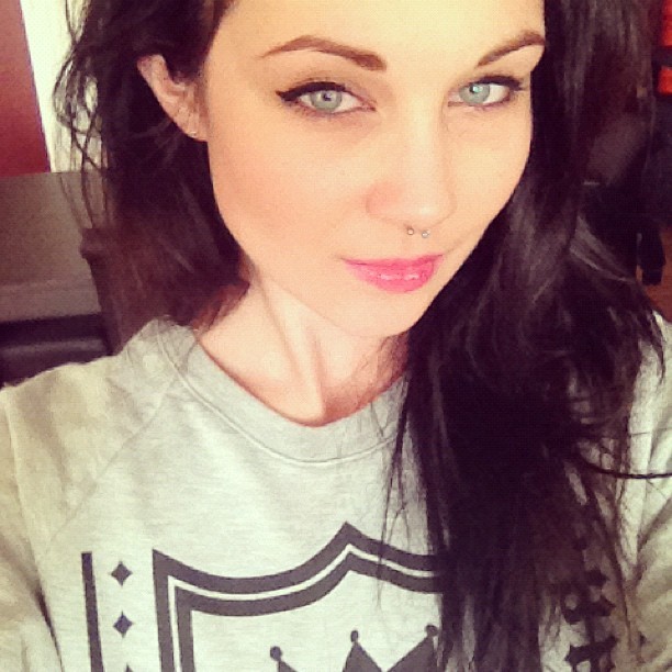 moons-and-clouds:  hi.