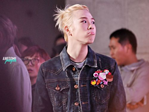 fyeahjihoon-blog:  cr: awesomepeople | do not edit 