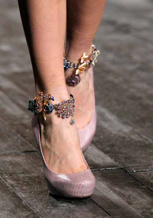 aclockworkpink:  Nina Ricci F/W 2012, Paris Fashion Week