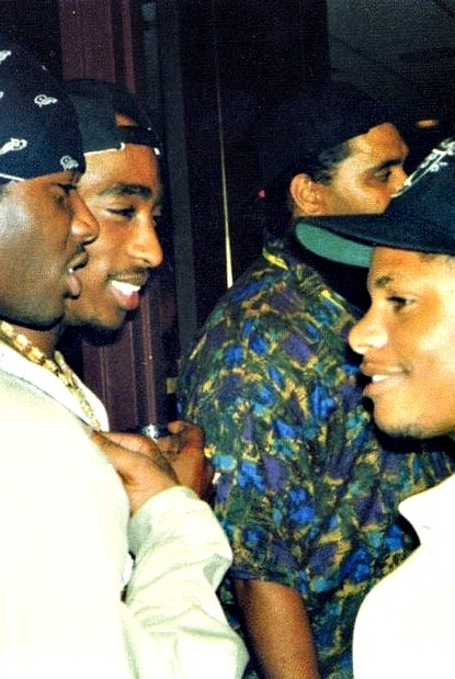 spaz0ut:  Tupac & Eazy Motherfucking E meeting! 