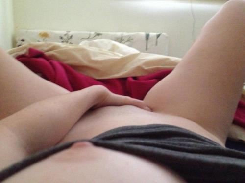clit-rubbing-is-the-best:  This will basically be my view later… hopefully for hours… :)