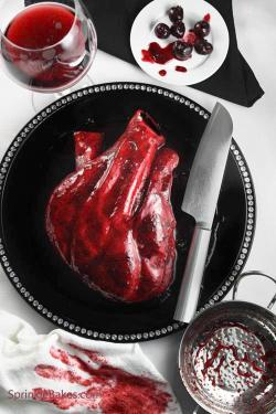 gastrogirl:  anatomical heart cake. 